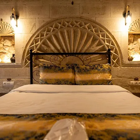 Hotel Midland Cave *