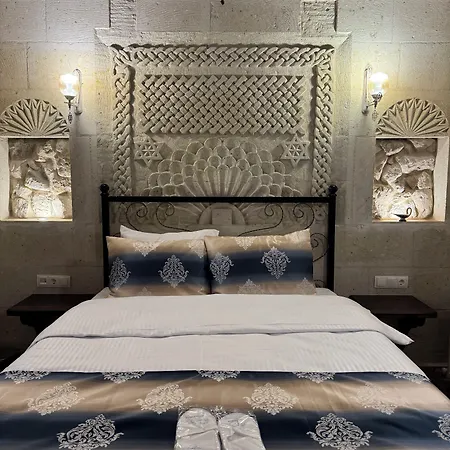 Midland Cave Hotel *