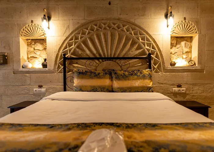 Hotel Midland Cave *