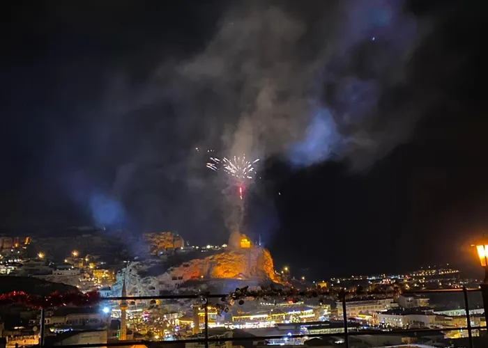 Midland Cave Hotel *