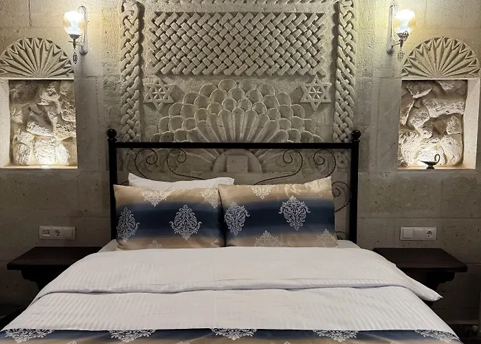 Midland Cave Hotel *